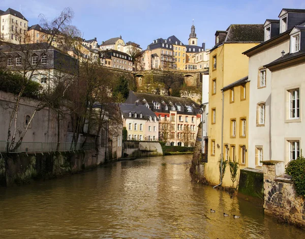 Alzette River e Grund Quarter a Lussemburgo — Foto Stock