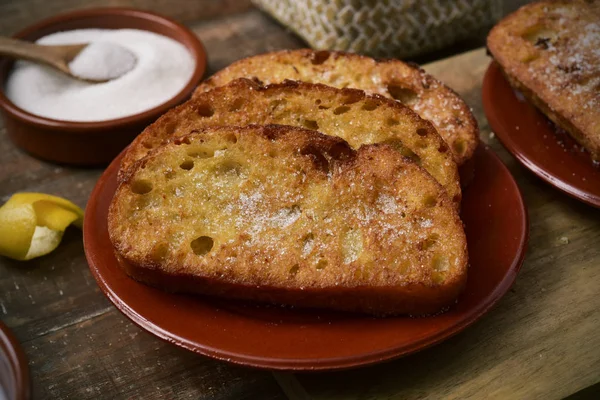 Torrijas, typisch spanisches Dessert zu Ostern — Stockfoto