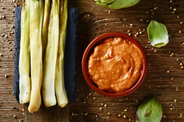 calcots, tatlı soğan Catalonia, İspanya tipik