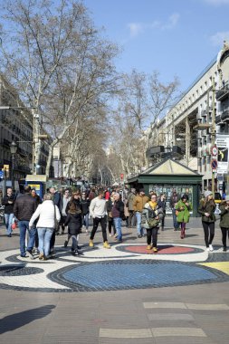 insanlar içinde La Rambla, Barselona, İspanya