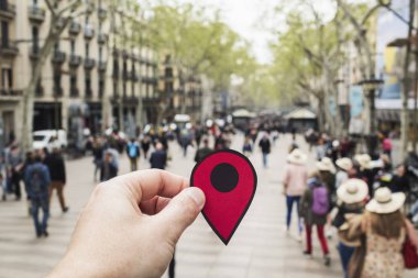 Las Ramblas, Barcelon kırmızı bir marker ile adam