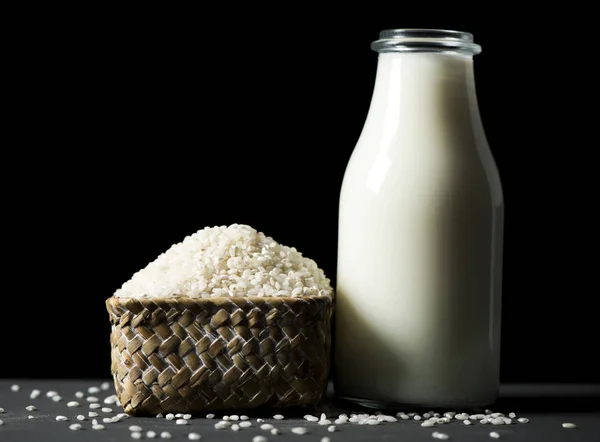 Arroz e leite de arroz — Fotografia de Stock