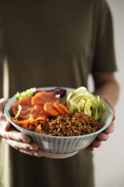 Buda kase ile genç adam