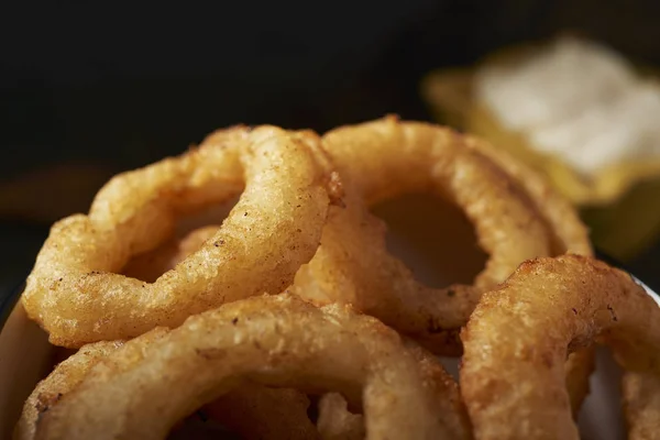 Calamares a la romana, frito espancou anéis de lula — Fotografia de Stock