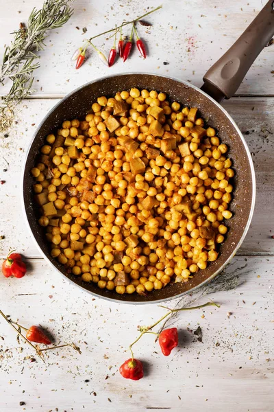 Garbanzo vegetariano y estofado de seitán — Foto de Stock