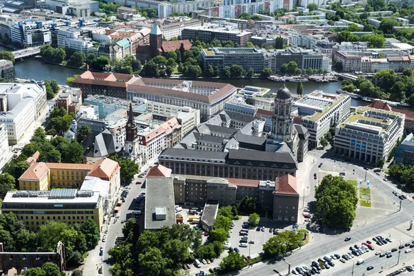 Flygfoto över stadsdelen Mitte i Berlin, Tyskland — Stockfoto