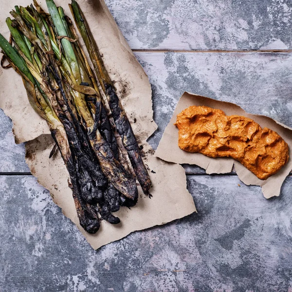 Calcots, édes hagyma tipikus, Katalónia, Spanyolország — Stock Fotó