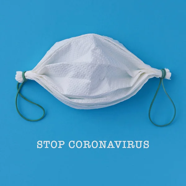 Szöveges Stop Coronavirus Egy Házi Készítésű Arc Maszk Papírtörlővel Gumiszalaggal — Stock Fotó