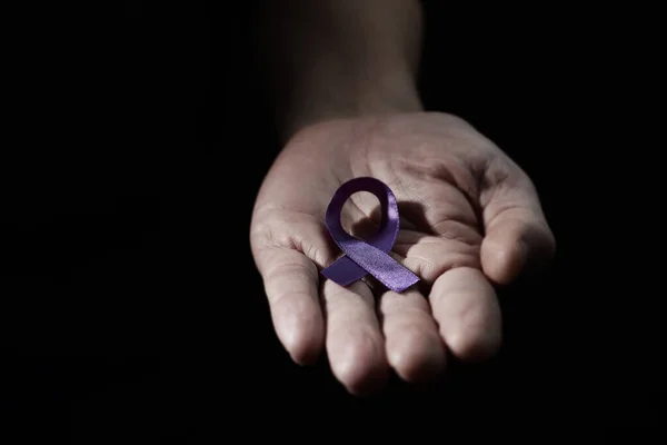 Closeup Man Purple Ribbon His Hand Awareness Unacceptability Violence Women — Stock Photo, Image
