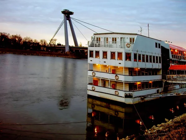 Haven aan de Donau in Bratislava — Stockfoto