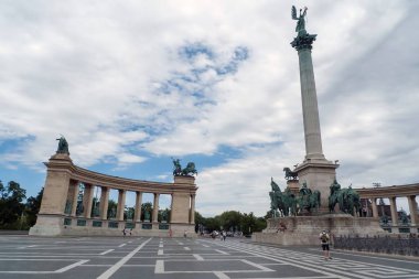 Kahramanlar Meydanı, Budapeşte