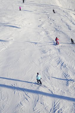 Kışın dağlar deresi