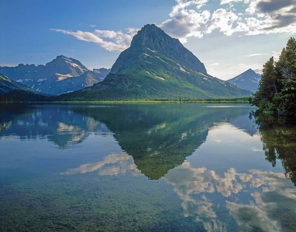 Lago atual rápido — Fotografia de Stock