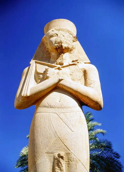 Staty av ramses ii — Stockfoto