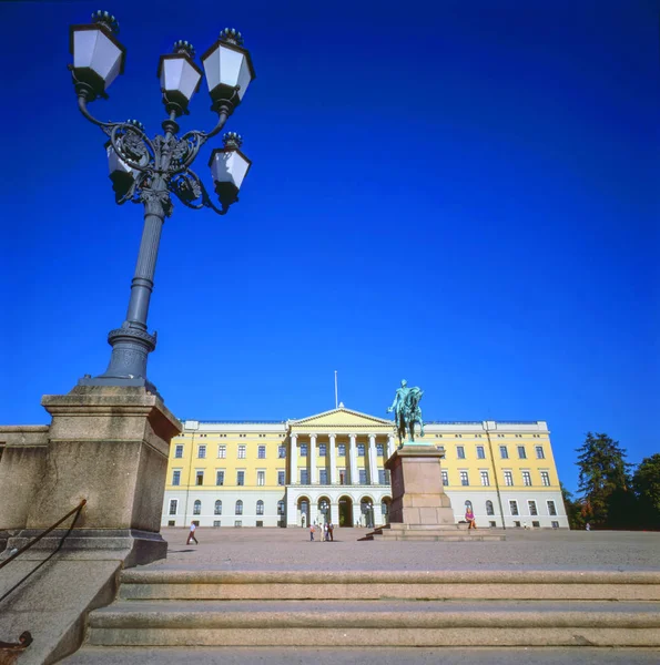 Королевский Дворец Осло Норвегия — стоковое фото