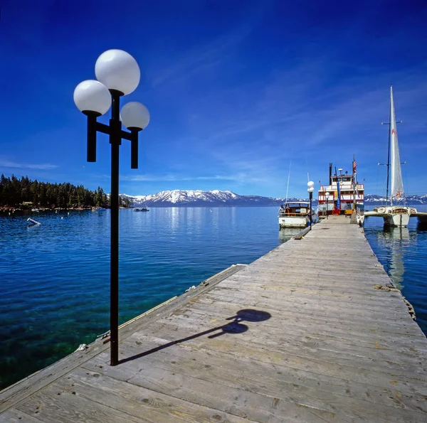 Pier Met Veerboot Lake Tahoe Californië — Stockfoto