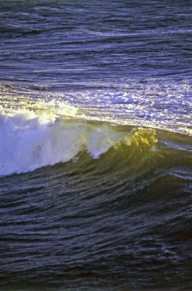 Волны — стоковое фото