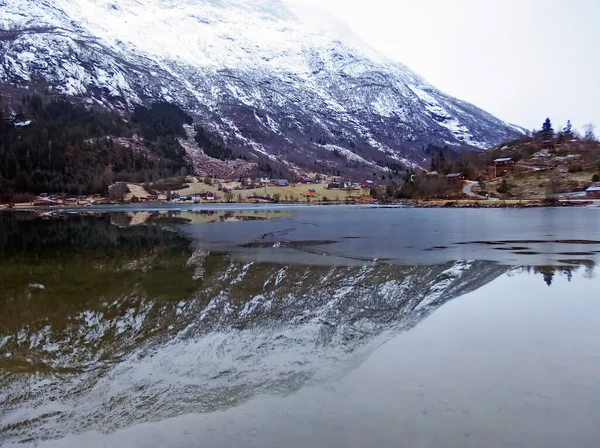 Lago Por Olden Noruega — Fotografia de Stock