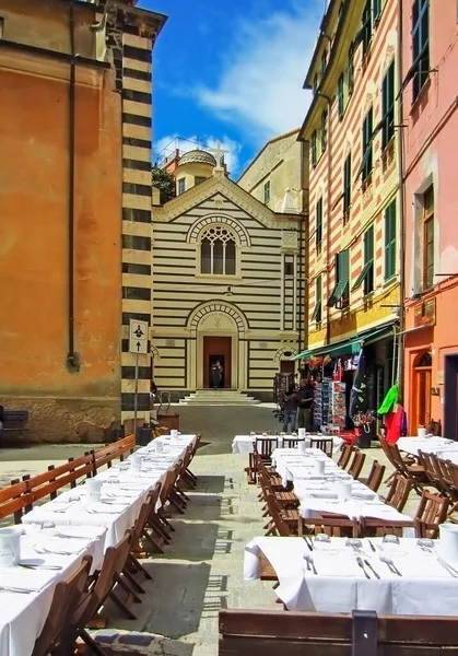 Tische Auf Dem Platz Monterosso Italien — Stockfoto