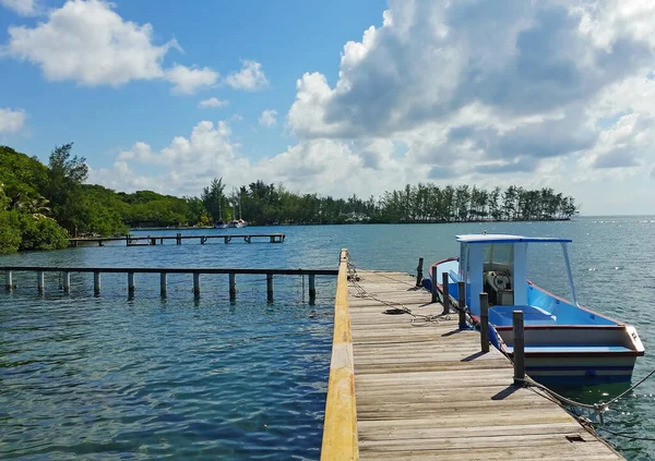 Hrabor Tekne Roatan — Stok fotoğraf