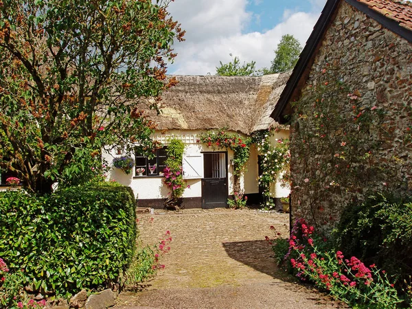 Historisches Haus Dorf Großbritannien — Stockfoto