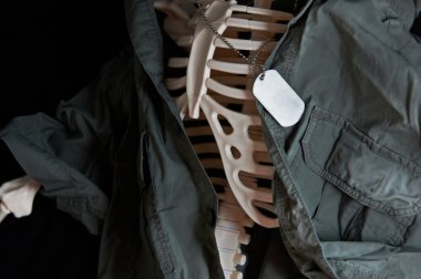 Sketeton askeri etiketi