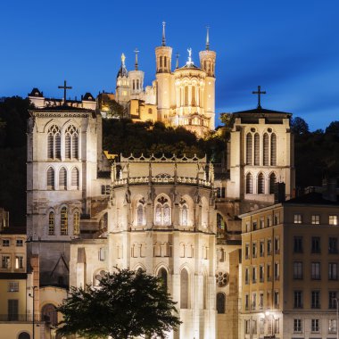 Cathedral St. Jean ve Basilica Notre Dame de fourviere ben