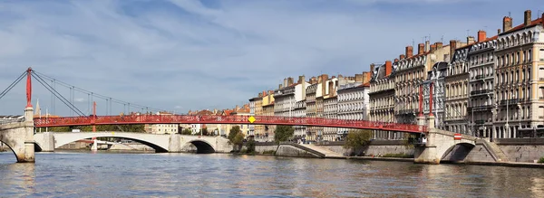 Lyon city with red footbridge — Zdjęcie stockowe