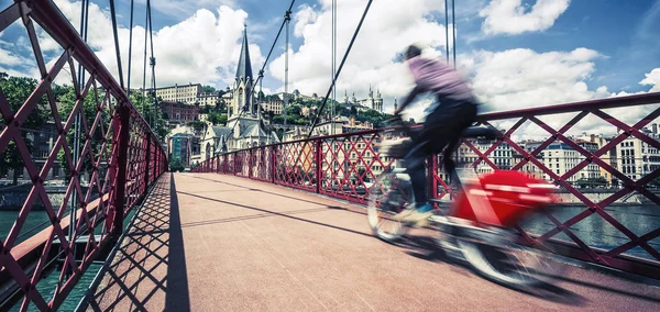 Bike on red footbridge — Stock Photo, Image