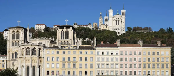 Lyon met basiliek, de kathedraal en de saone rivier — Stockfoto