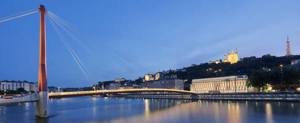 Veduta notturna del fiume Saone a Lione — Foto Stock