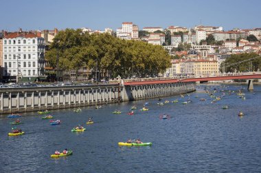 Saone nehirde kayık