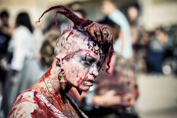 Zombie-Frauenportrait — Stockfoto