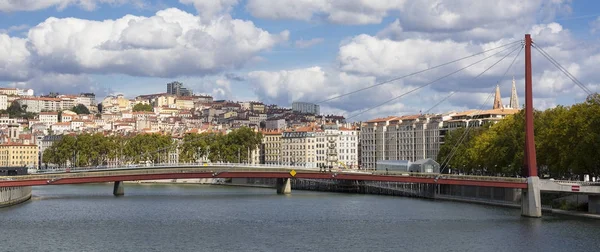 lyon kırmızı yaya köprüsü ile görmek