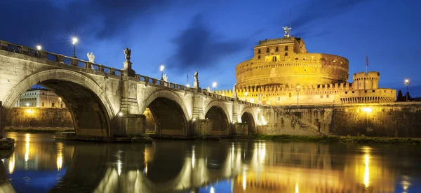 Roma Gece Vakti Ünlü Köprü Talya — Stok fotoğraf