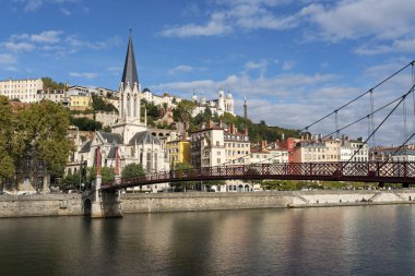 Lyon şehrindeki Saone nehrinin manzarası, Fransa, Avrupa
