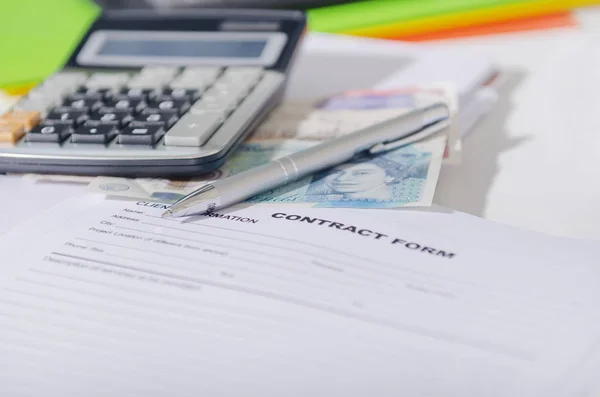 Forma Fiscale Con Penna Calcolatrice — Foto Stock