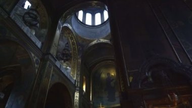 Hıristiyan Kilisesi, Panorama tavan altın şamdan ayakta yanmak mumlar resim Özeti