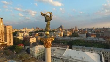 Kiev 'deki Bağımsızlık Meydanı.