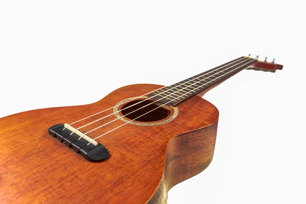 茶色のウクレレ、ハワイアン ギター、白い背景で隔離. — ストック写真