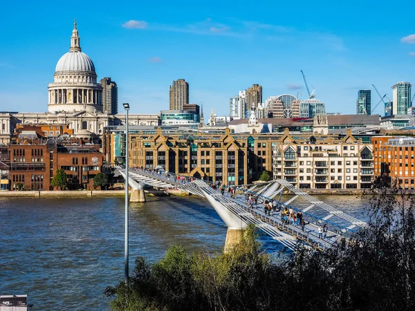 Millennium Bridge en Londres (HDR) ) —  Fotos de Stock