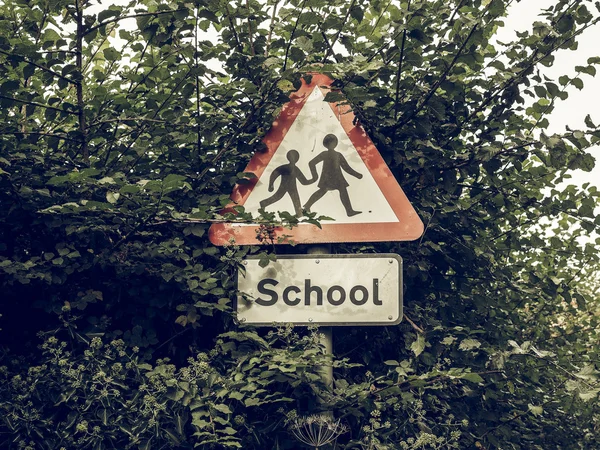 Vintage op zoek schoolkinderen teken — Stockfoto