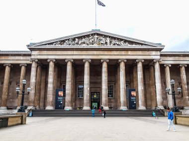 Turistler (Hdr Londra'da British Museum'da)