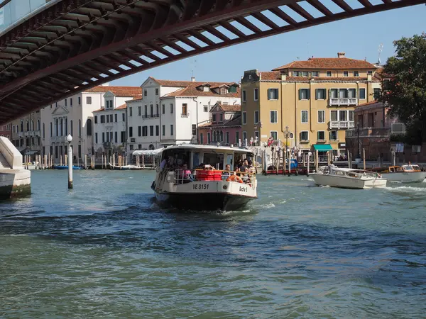 Ponte della costituzione in venedig — Stockfoto