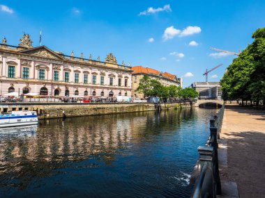 Berlin (Hdr Spree Nehri)