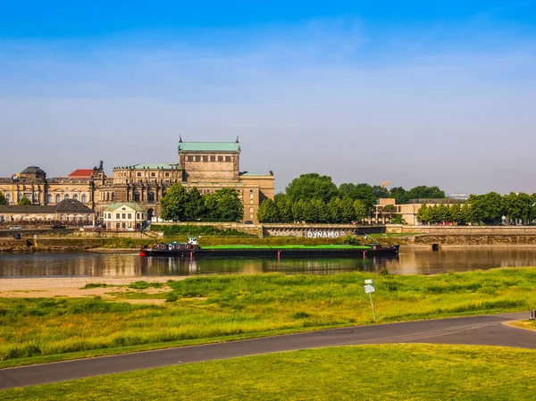 Rivière Elbe à Dresde (HDR ) — Photo