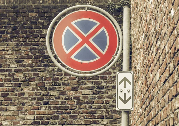 Vintage looking No parking sign — Stock Photo, Image