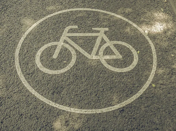 Vintage olhando sinal de pista de bicicleta — Fotografia de Stock