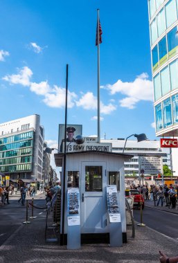 Checkpoint Charlie (Hdr Berlin'de)