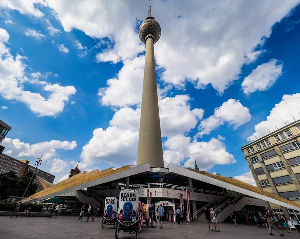 Fernsehturm (TV Tower) in Berlin (HDR) — Stock Photo, Image